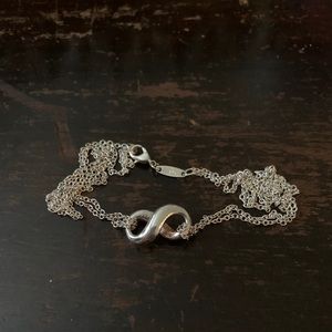 Infinity Necklace Silver